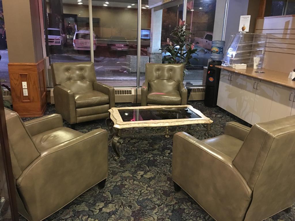 St. Albert Inn & Suites Saint Albert Extérieur photo