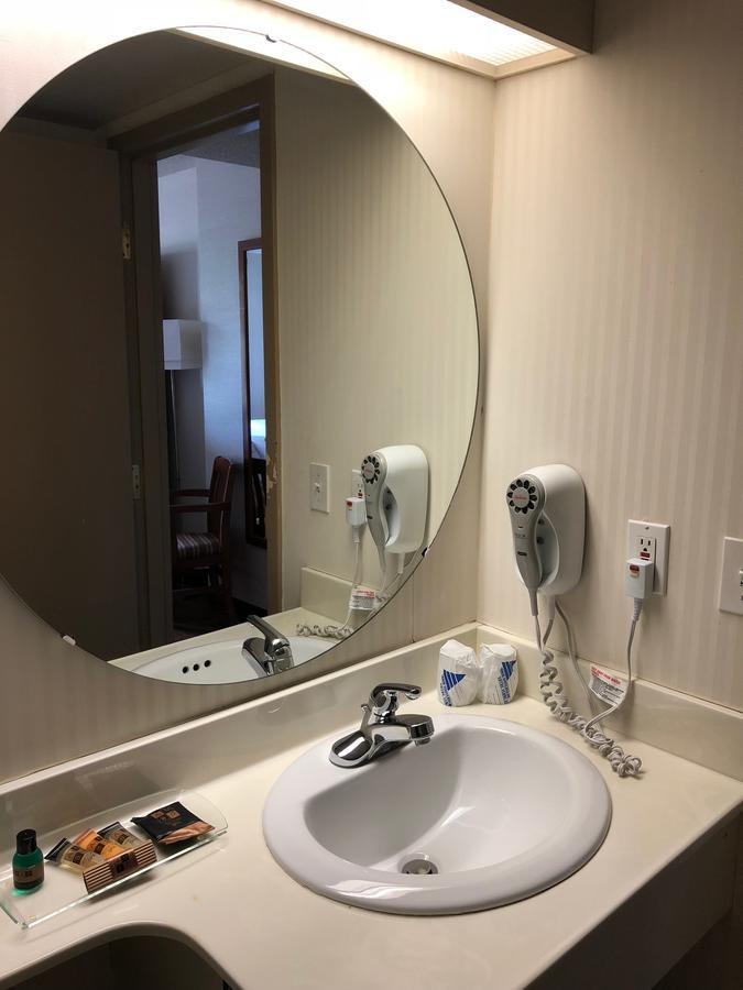 St. Albert Inn & Suites Saint Albert Extérieur photo